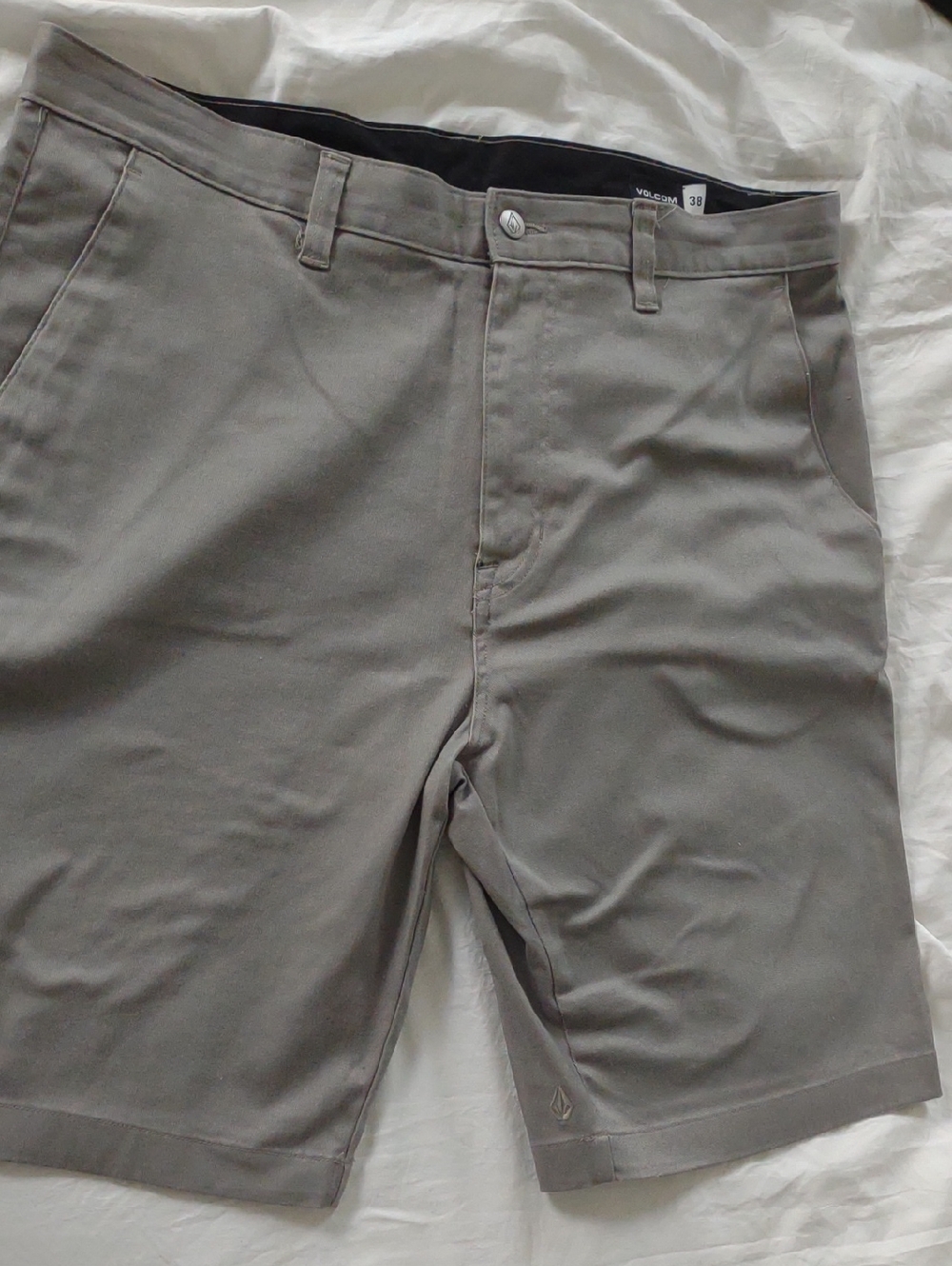Volcom Men's Light Gray Flat Front Shorts